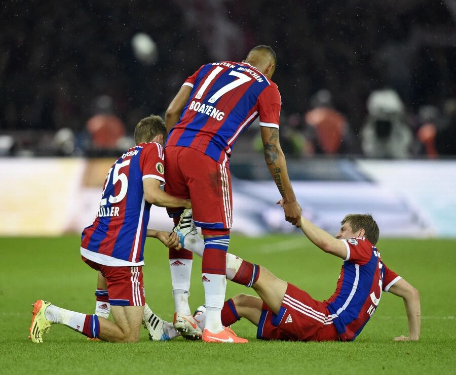 关于穆古鲁扎在德国队比赛中绝杀,大胜引发热议!的信息 关于穆古鲁扎在德国队比赛中绝杀,大胜引发热议!的信息